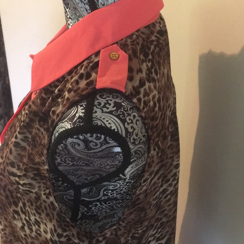 Sheer leopard top - Picture 4 of 5